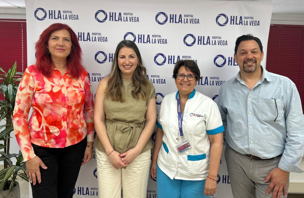 Reunión con la directora gerente y la directora de Enfermería del HLA Hospital La Vega