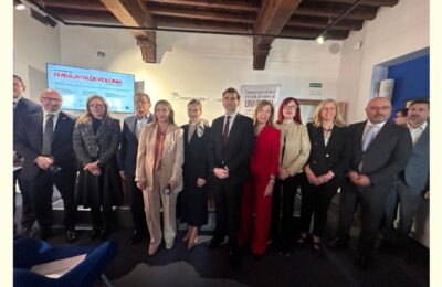 El Colegio de Enfermería asiste al encuentro con la Embajadora de Polonia sobre los retos de Europa