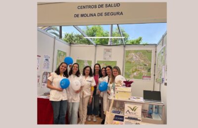 Enfermería refuerza la prevención en salud digital de los jóvenes en la Semana de la Salud de Molina de Segura