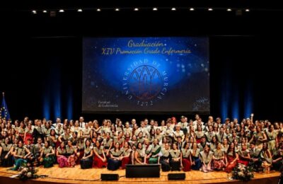 164 nuevas enfermeras y enfermeros comienzan su camino profesional tras su graduación en la Universidad de Murcia