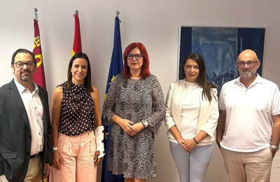 El Colegio de Enfermería aborda con la consejera de Salud cuestiones clave para el desarrollo de la profesión